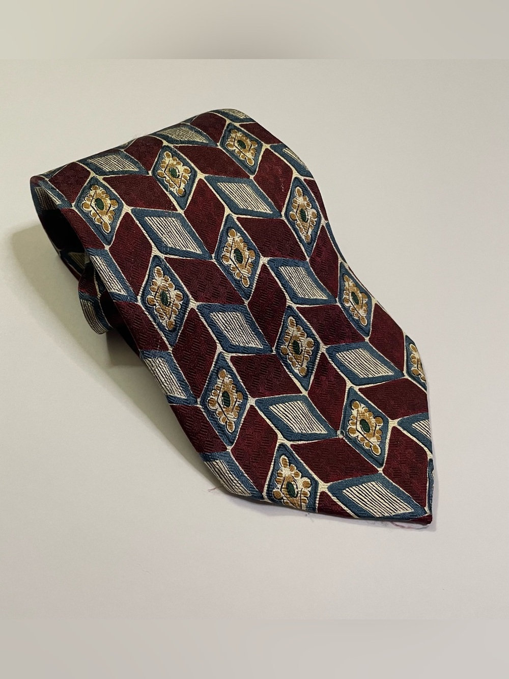 Hart Schaffner & Marx 100% Silk Diamond Print Tie